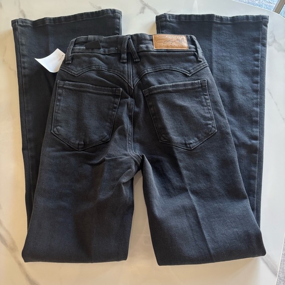 Good American - DOLLY JOLEANS PETITE FLARE JEANS - black - Picture 5 of 5